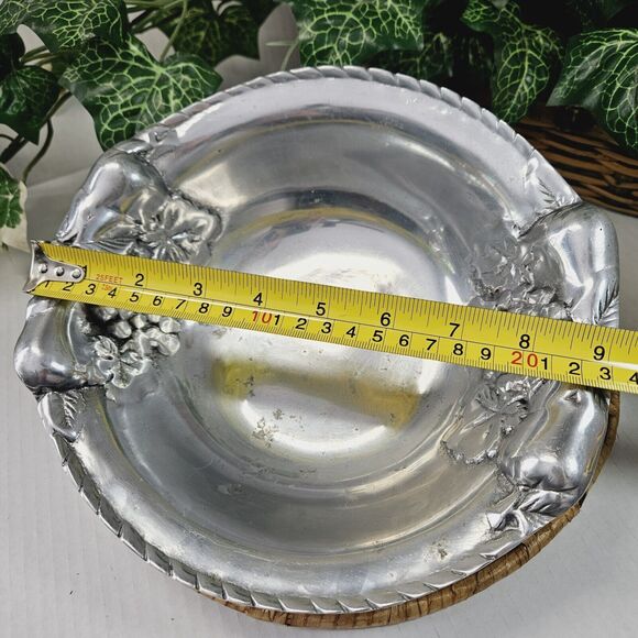 Vtg Pewter Fruit Bowl Raised Grapevine Rope Basket Weave Rim Heavy Catch All - Picture 8 of 11